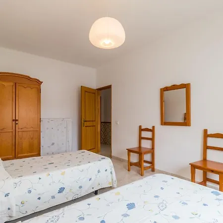 Garden Apartment *
